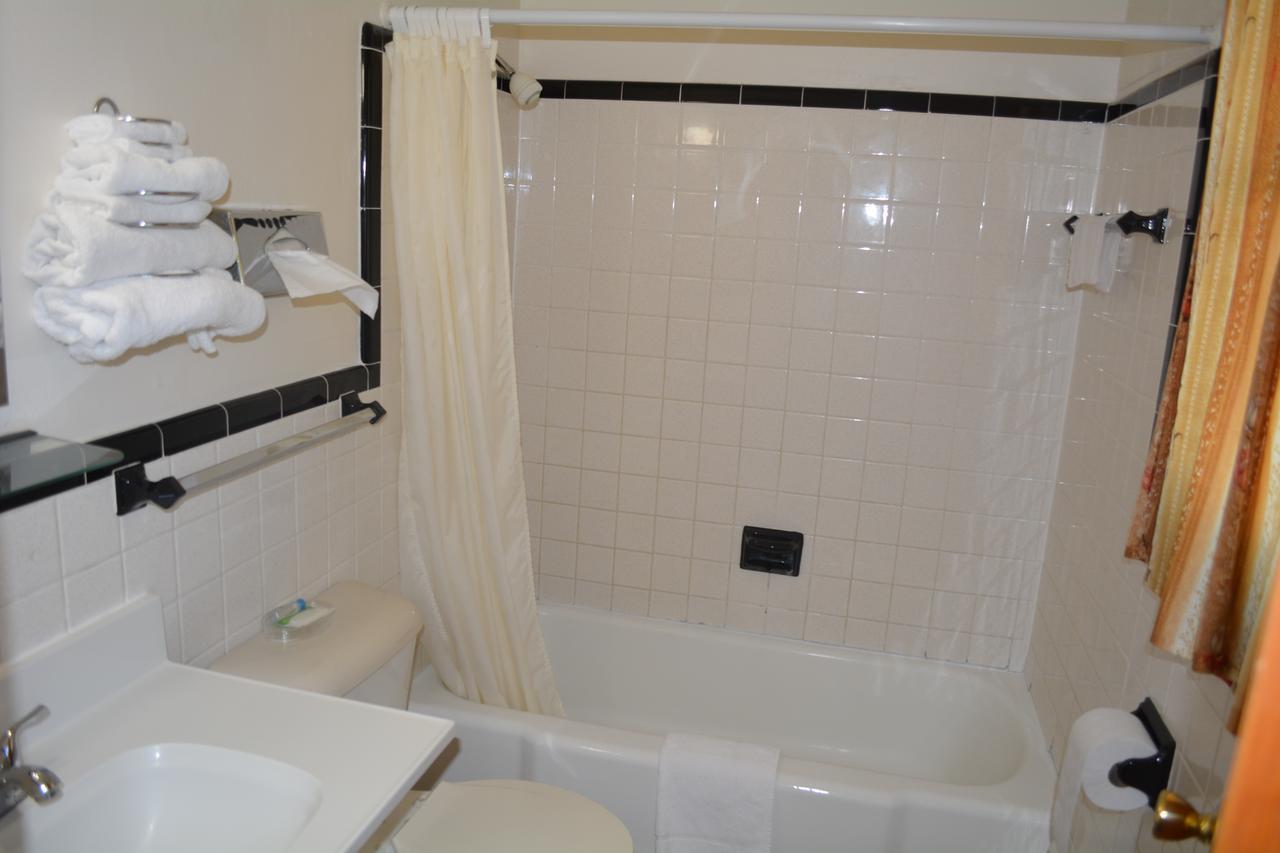 Ventura Motel ลูดิงตัน ภายนอก รูปภาพ